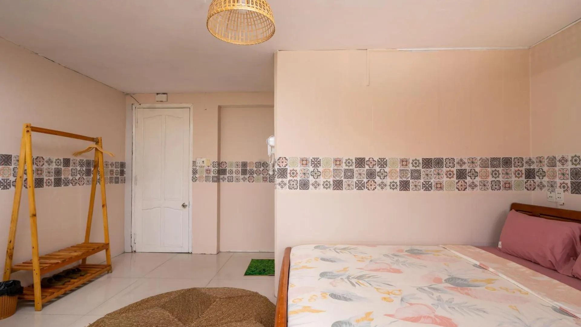 Hy Local Budget Hotel By Hoianese - 5 Mins Walk To Hoi An Ancient Town