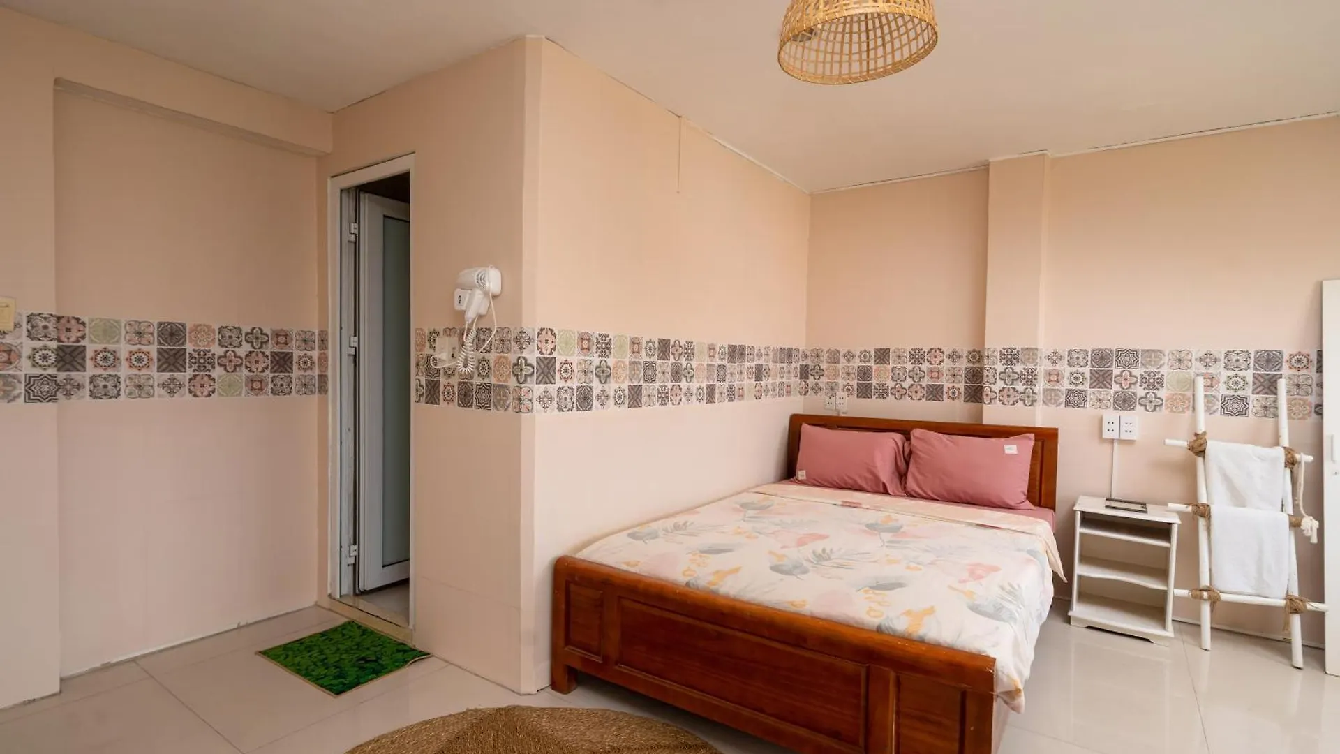Hy Local Budget Hotel By Hoianese - 5 Mins Walk To Hoi An Ancient Town
