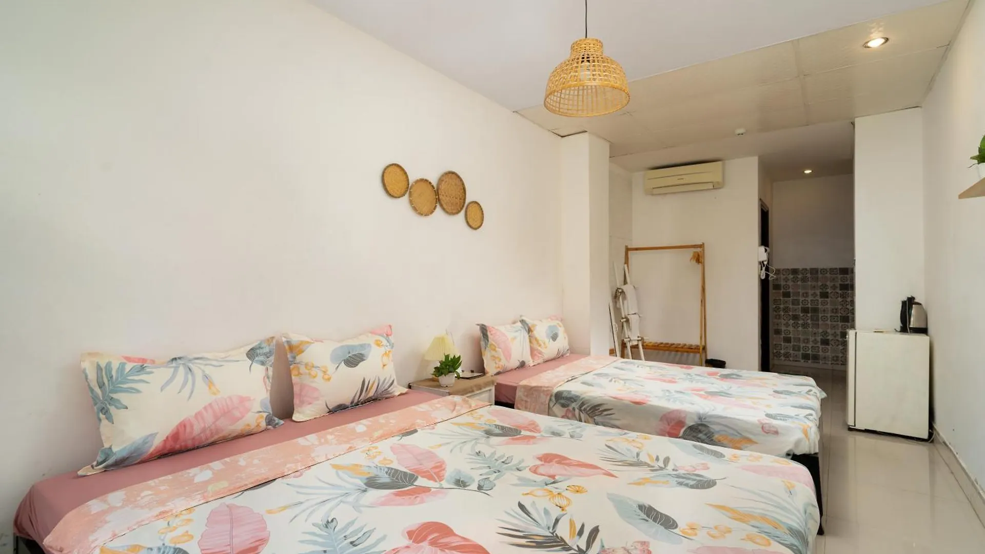Hy Local Budget Hotel By Hoianese - 5 Mins Walk To Hoi An Ancient Town